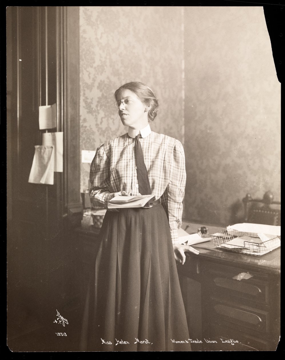 Fröken Helen Marot, 1904 (silvergelatintryck) av Byron Company