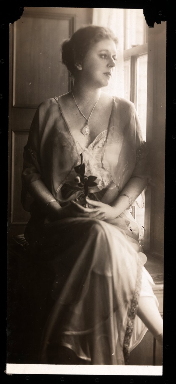 Porträtt av Jobyna Howland, 1908-9 (silvergelatintryck) av Byron Company