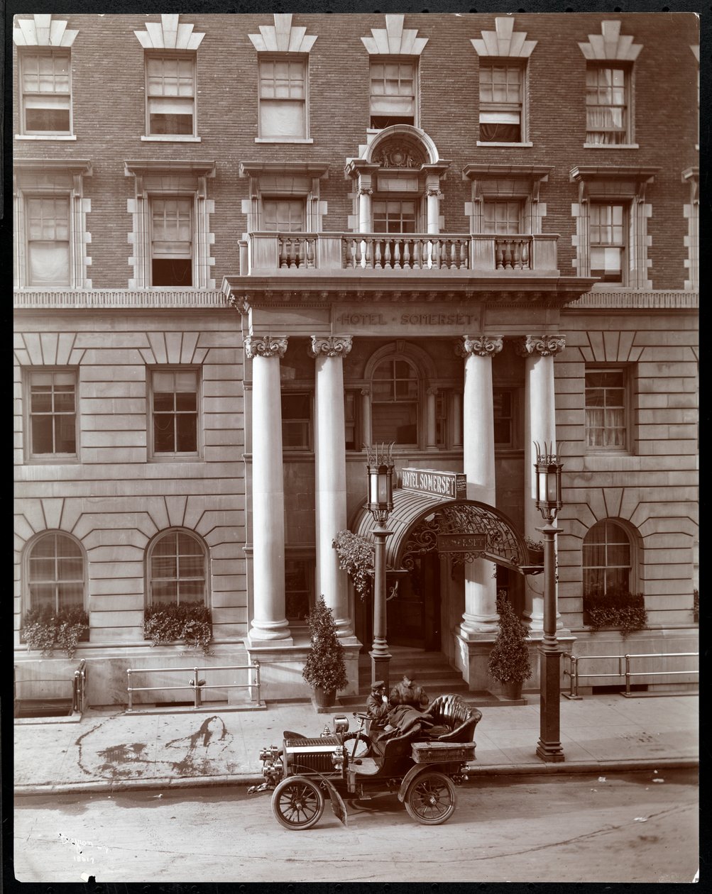 Hotel Somerset, 150 West 47th Street, New York, 1904 (silvergelatintryck) av Byron Company