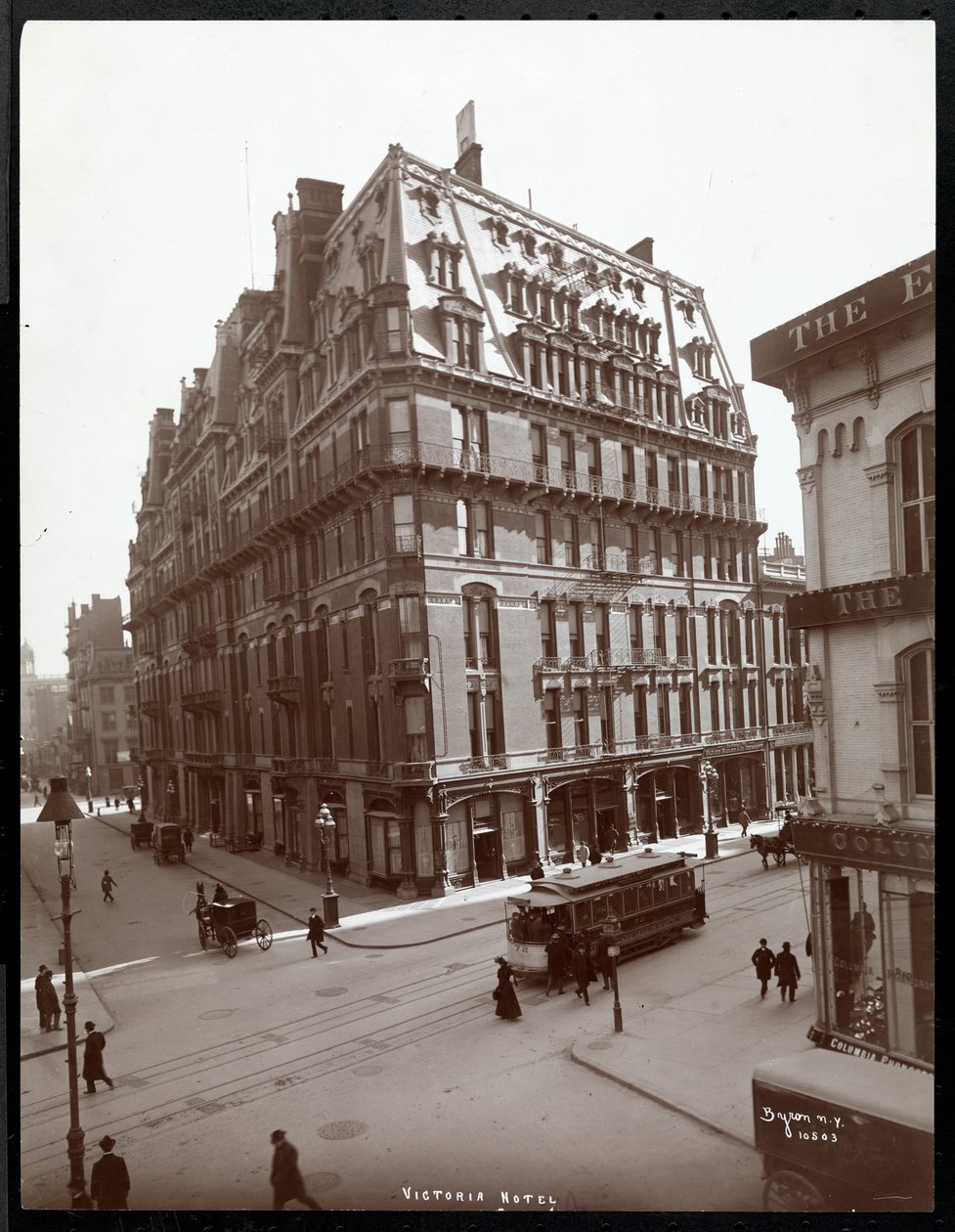 Hotel Victoria, sydöstra hörnet av Broadway och 27th Street, New York, 1900 eller 1901 (silvergelatintryck) av Byron Company