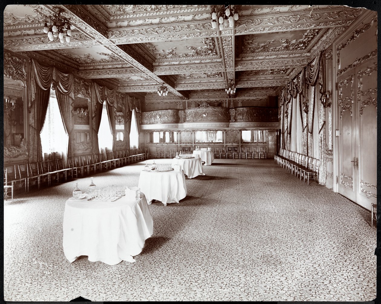 Receptionsrummet på Hotel Delmonico, 1902 (silvergelatintryck) av Byron Company