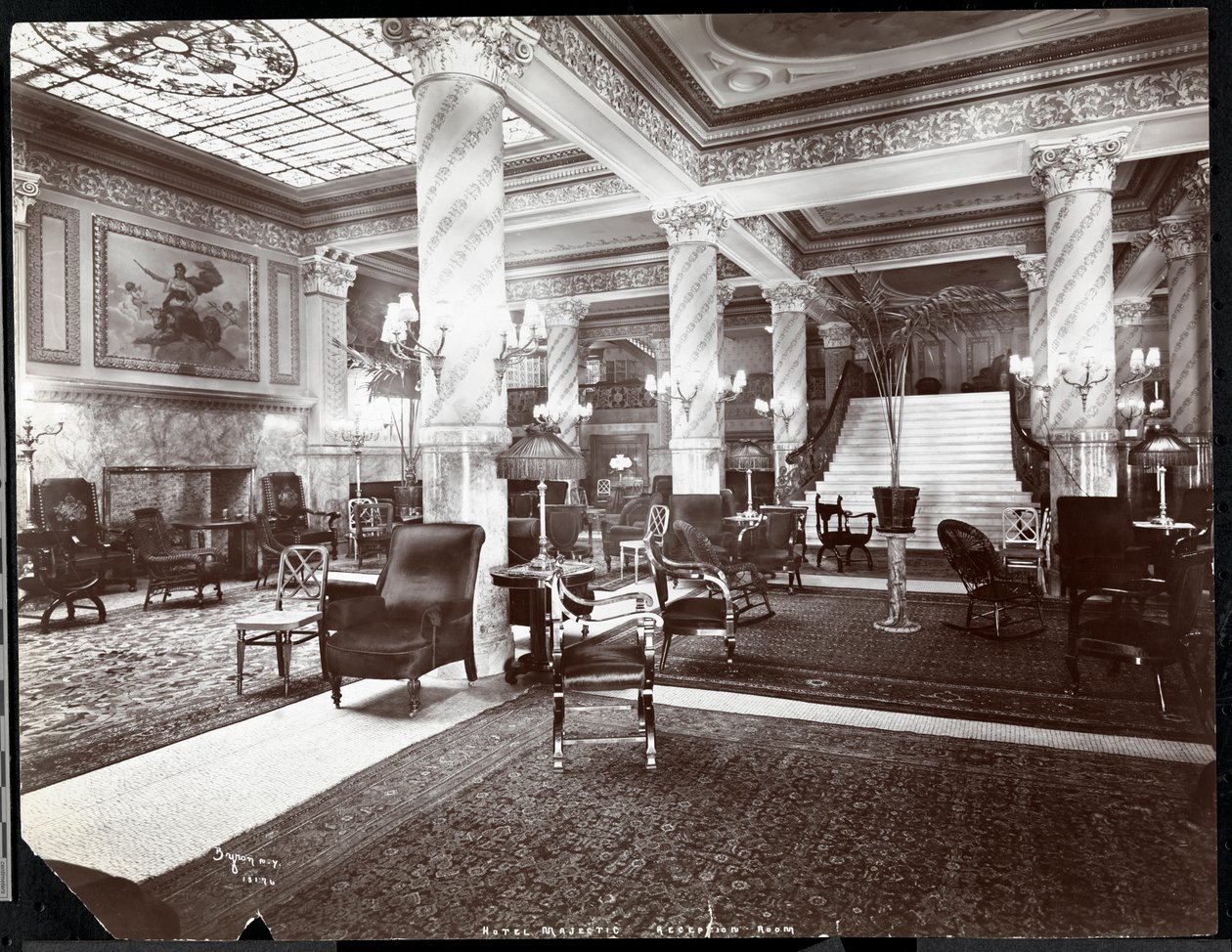 Receptionsrummet på Hotel Majestic, 1902 (silvergelatintryck) av Byron Company
