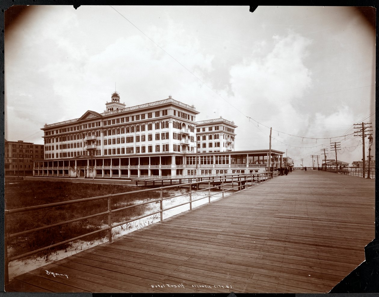 Utsikt över Hotel Rudolf, Atlantic City, New Jersey, 1908 (silvergelatintryck) av Byron Company