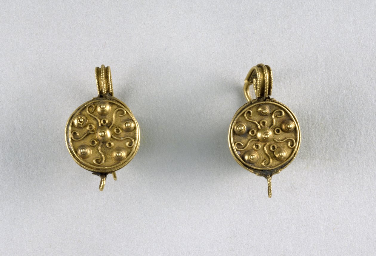 Disc örhängen, c.1:a århundradet (guld) av Byzantine