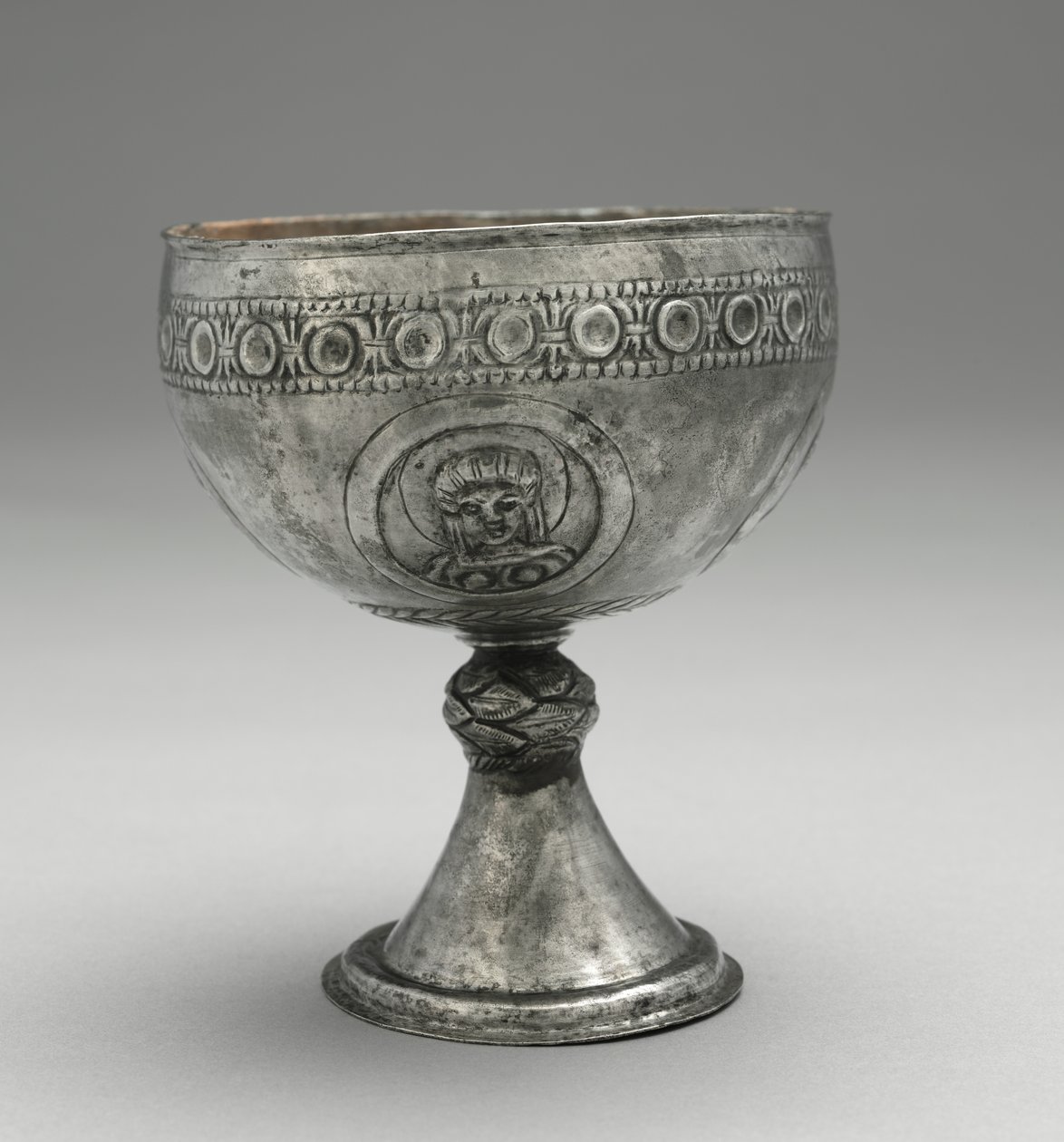 Bägare från Beth Misona Treasure, Konstantinopel eller Syrien, ca 500-700 (silver) av Byzantine Byzantine