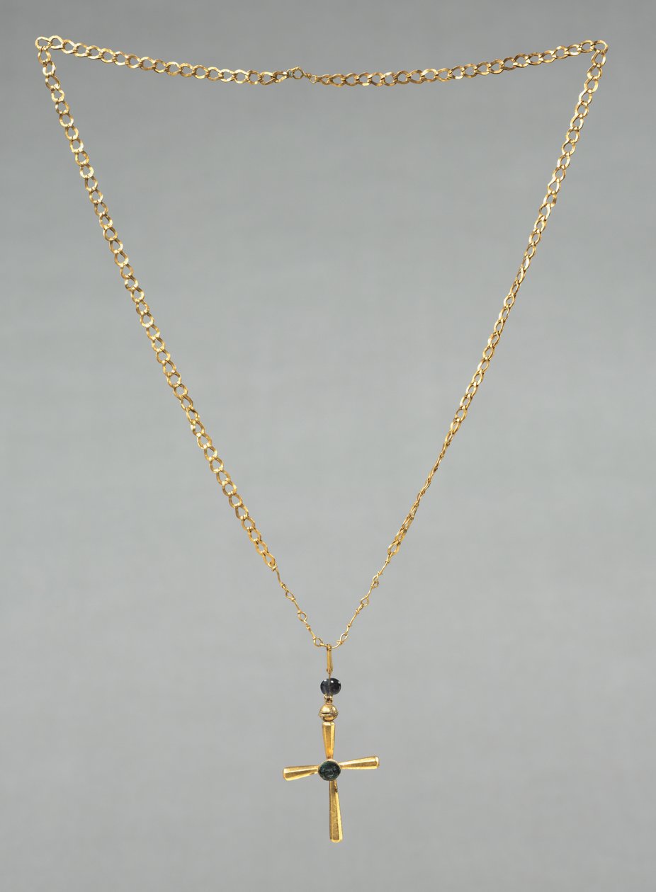 Kedja med hängande kors, 500-tal (guld, safir och glas) av Byzantine School