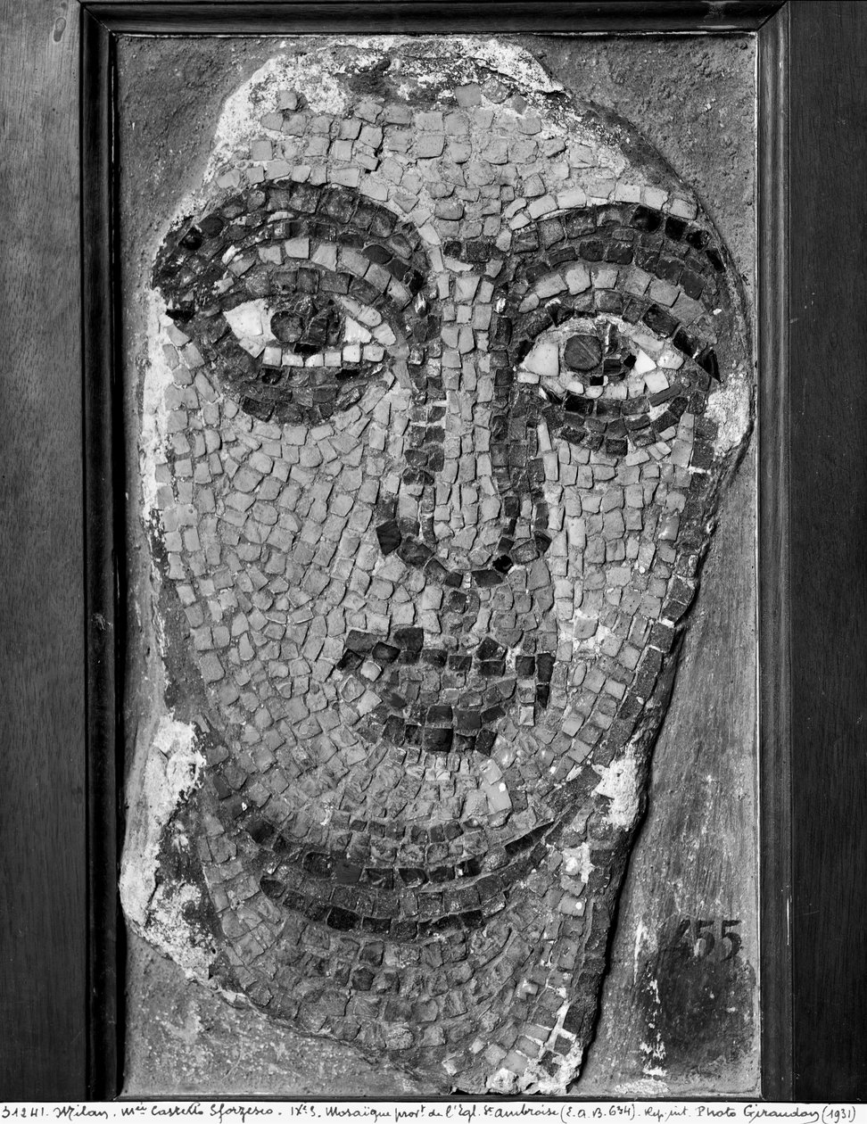 Ansikte av en dam från kyrkan St-Ambrosius, ansikte av en dam (mosaik) av Byzantine School