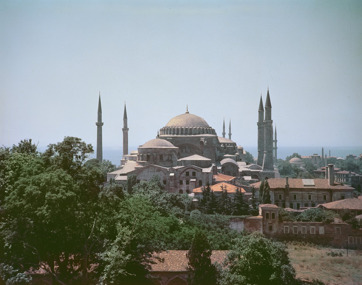 Utsikt över Haghia Sophia, byggd år 537 e.Kr av Byzantine School