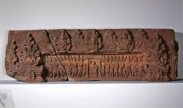 Lintel som skildrar myten om ursprunget till Linga och kröning av en kung, 2:a - 7:e århundradet (sandsten) av Cambodian Cambodian