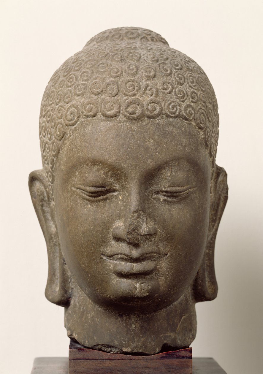 Buddhas huvud, från Vat Romlok, Angkot Borei, 600-700-talet (sandsten) av Cambodian School
