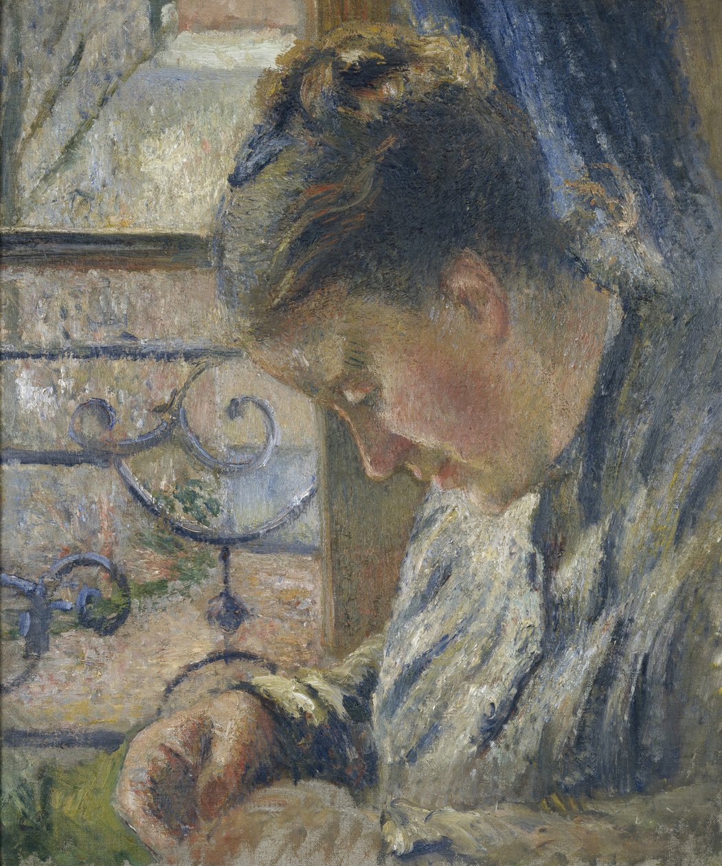 Porträtt av Madame Pissarro som syr bredvid ett fönster, 1800-talet av Camille Jacob Pissarro