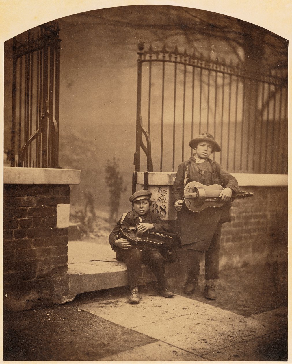 Gatumusikanter av Camille Silvy