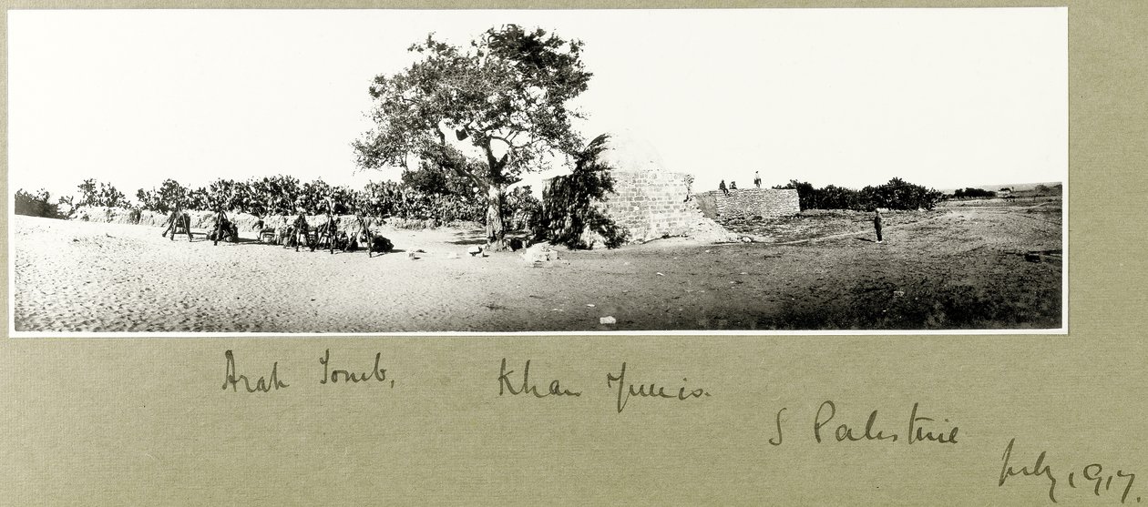 Arabisk grav, Khan Yunis, södra Palestina, juli 1917 av Capt. Arthur Rhodes