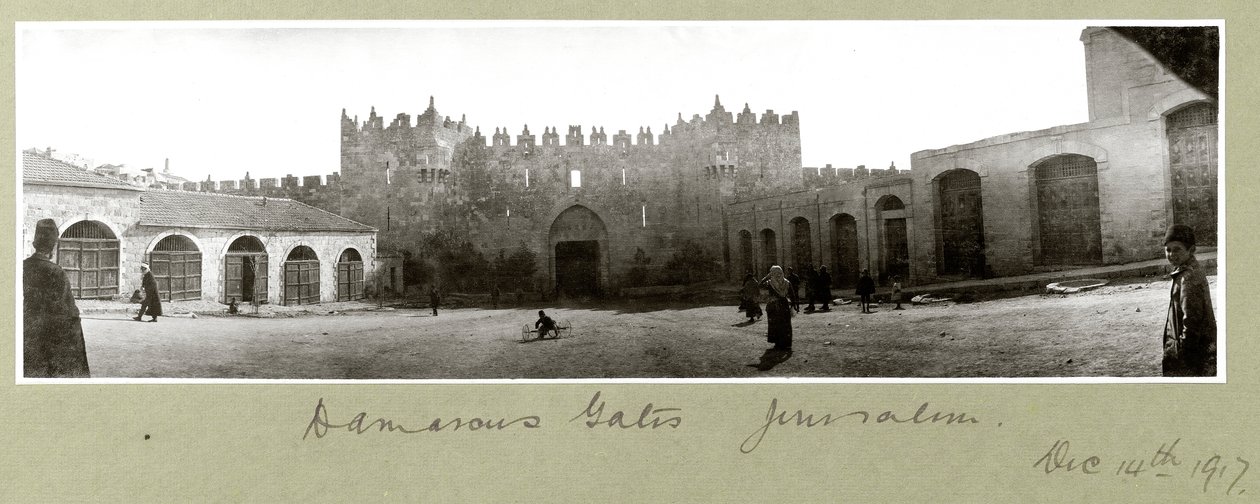 Damaskusporten, Jerusalem, 14 december 1917 av Capt. Arthur Rhodes