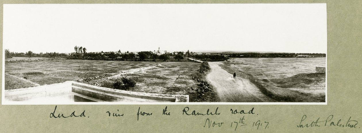 Ludd, utsikt från Ramleh Road, 17 november 1917 av Capt. Arthur Rhodes
