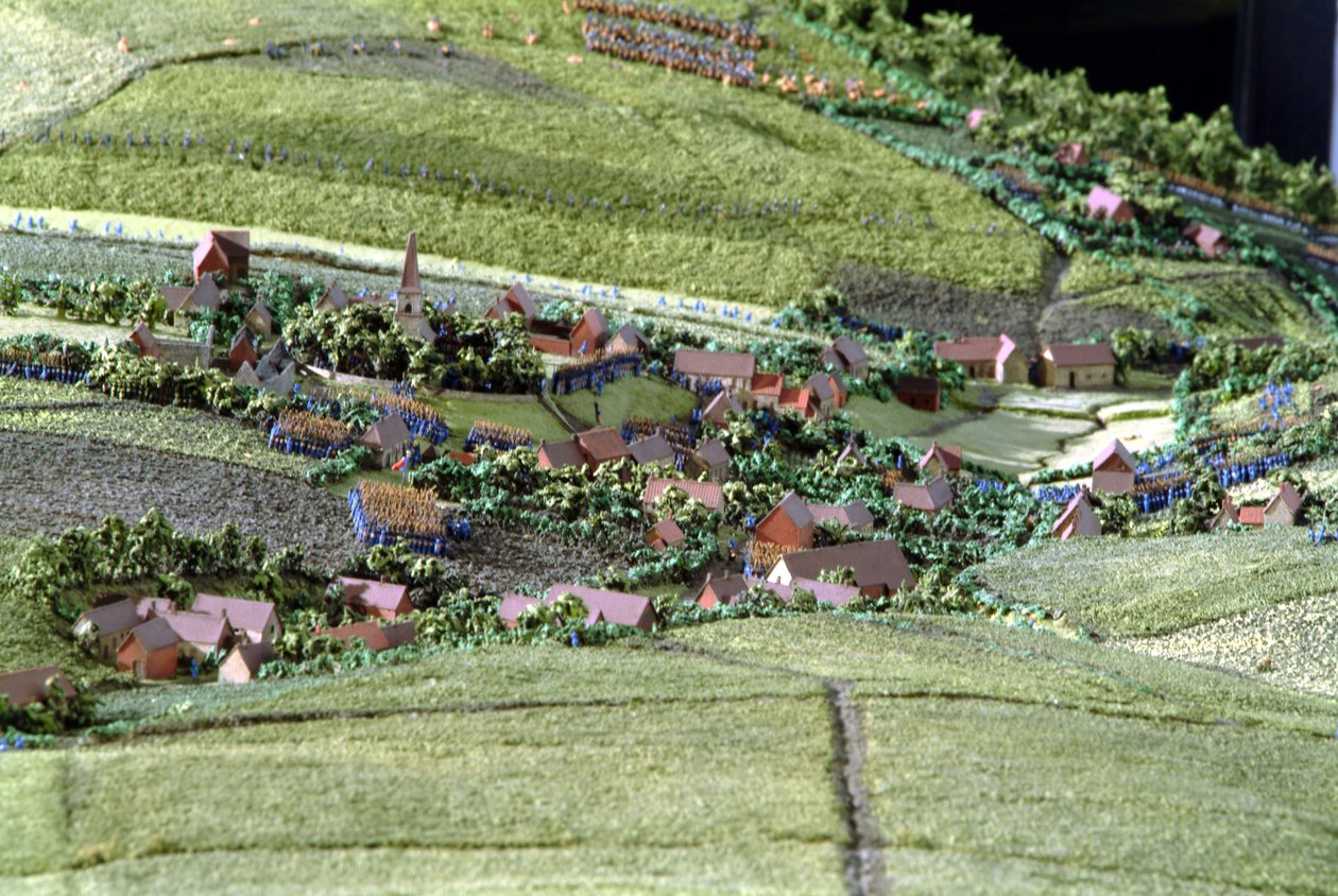 Diorama av slaget vid Waterloo med trupper i positioner kl. 19.45 den 18 juni 1815 (blandad media) (detalj) av Capt. William Siborne