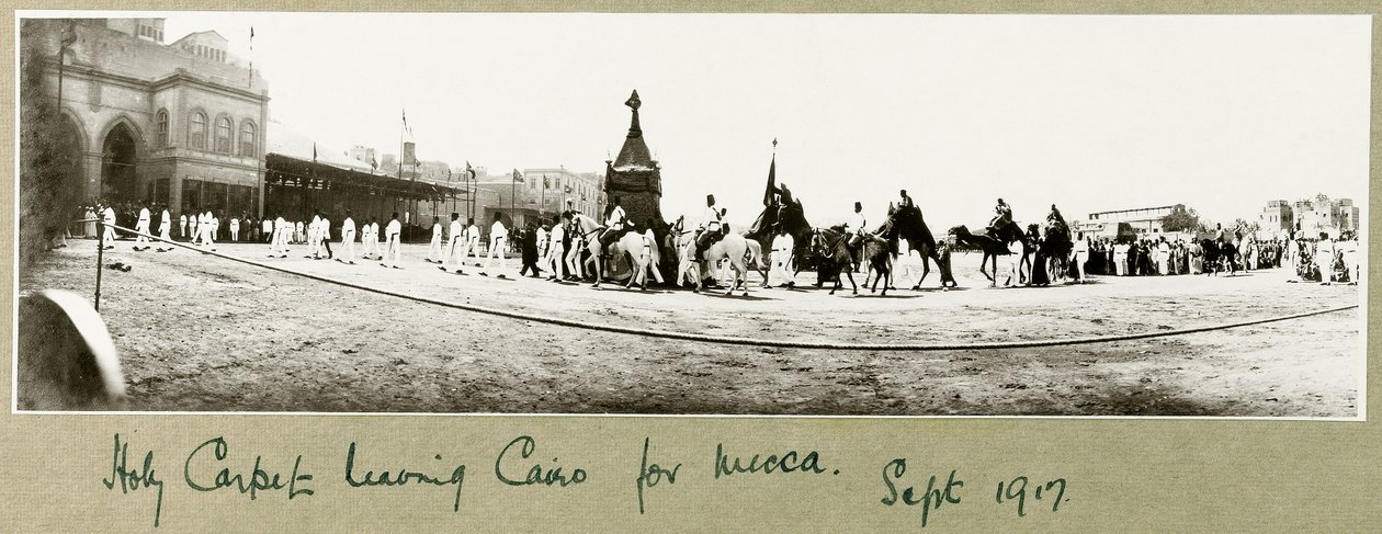 Holy Carpet lämnar Kairo till Mecka, september 1917 av Capt. Arthur Rhodes