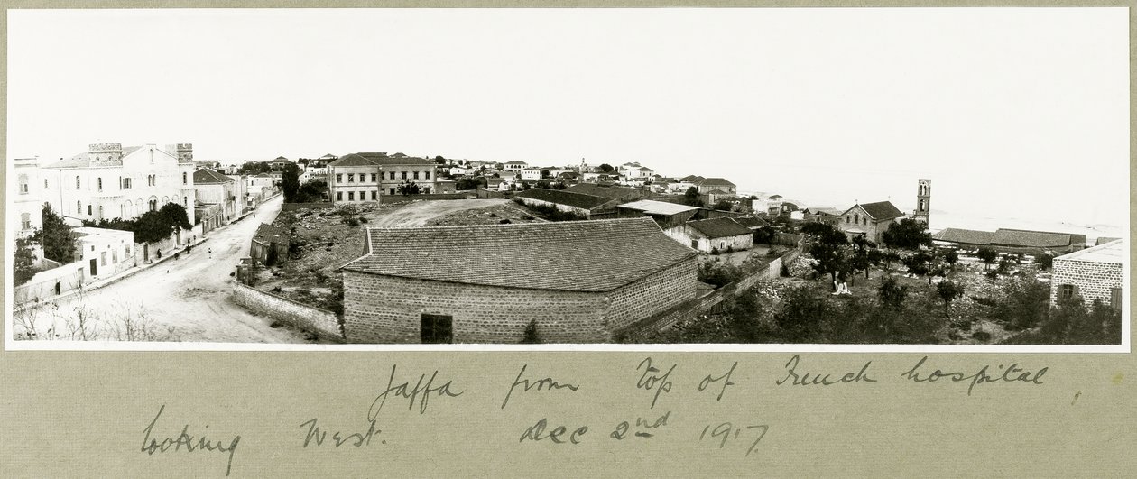 Jaffa från toppen av det franska sjukhuset blickar västerut, 2 december 1917 av Capt. Arthur Rhodes