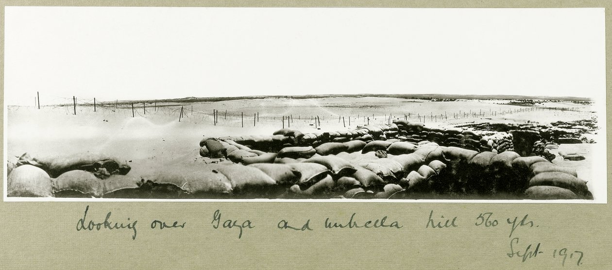 Ser över Gaza och Umbrella Hill, september 1917 av Capt. Arthur Rhodes