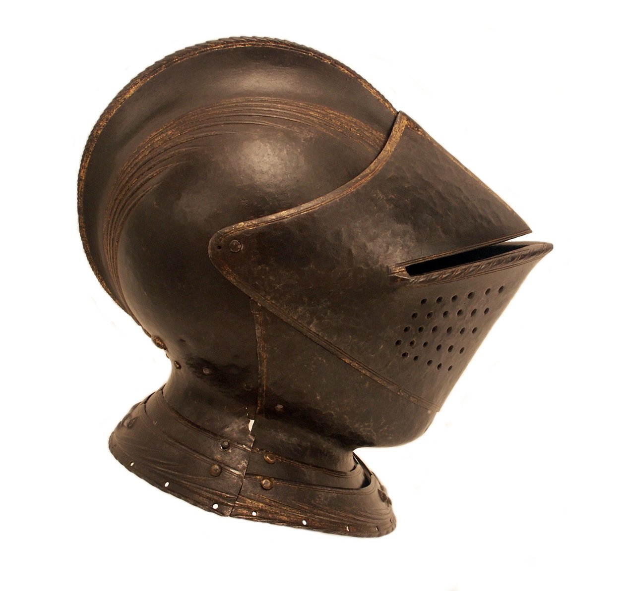 Stänghjälm för fältet, ca 1535-40 (eldblått stål med förgyllning, prägling och inskuren dekor) av Caremolo (attr.to) Modrone