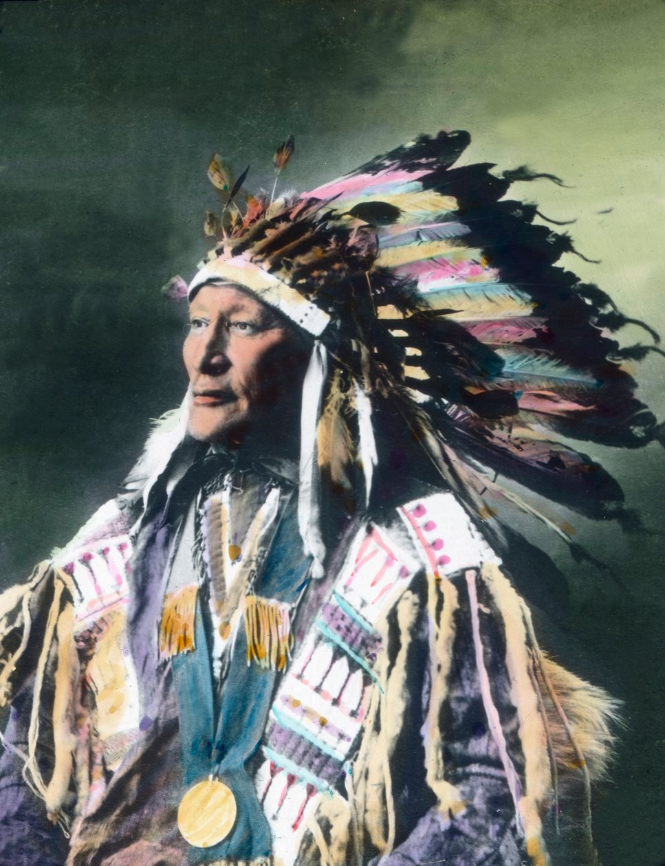 United States of America, Porträtt av en indiansk hövding, bilddatum: cirka 1910. Carl Simon-arkivet av Carl Simon