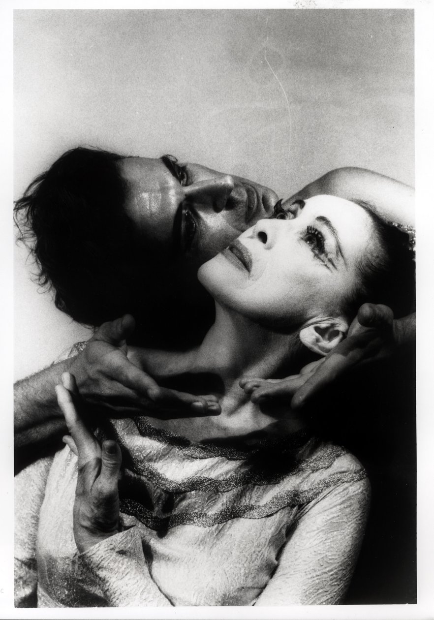 Martha Graham (1894-1991) och Bertram Ross (1920-2003) i "Visionary Recital", 27 juni 1961 (silvergelatintryck) av Carl Van Vechten