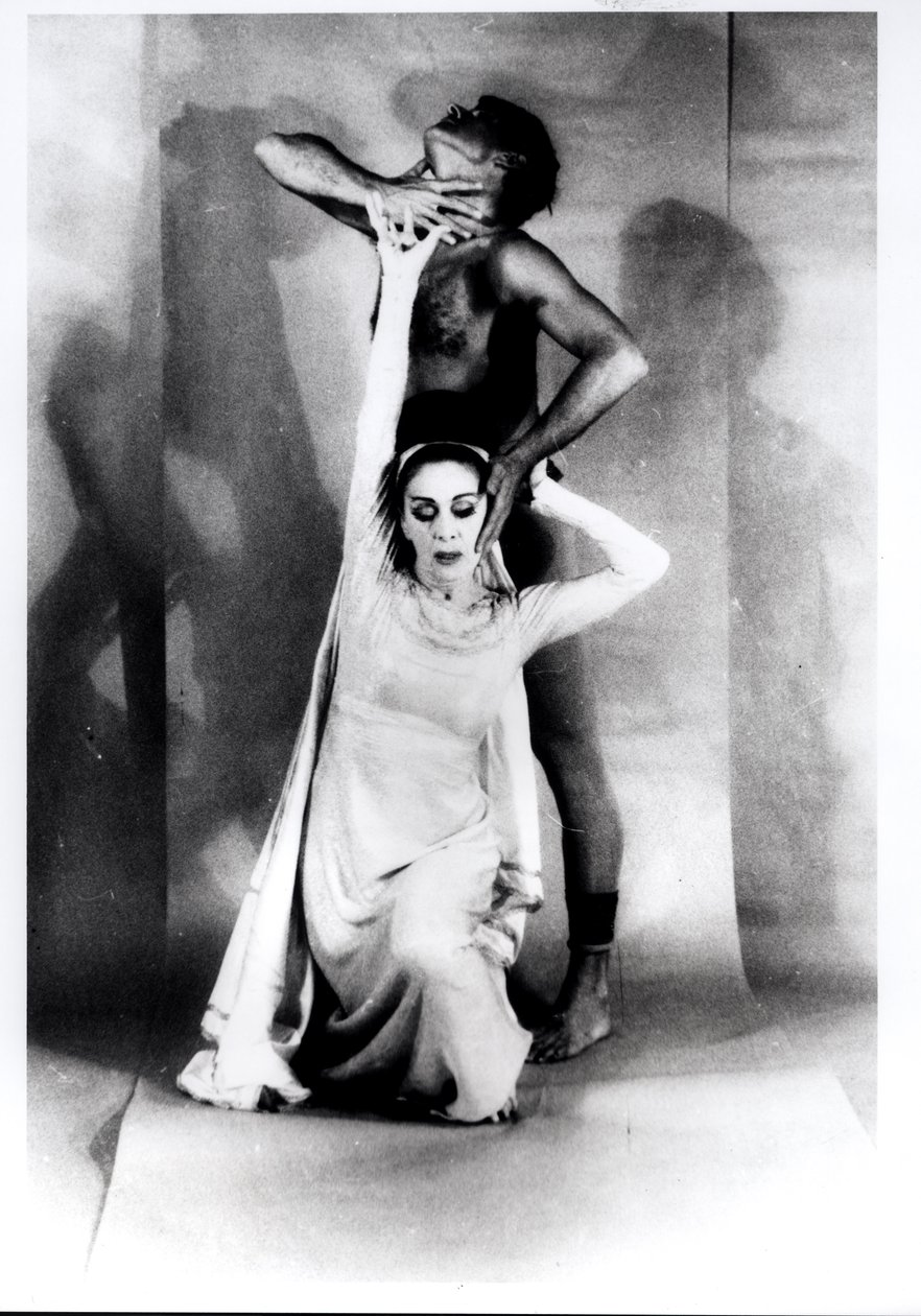 Martha Graham (1894-1991) och Bertram Ross (1920-2003) i "Visionary Recital", 27 juni 1961 (silvergelatintryck) av Carl Van Vechten