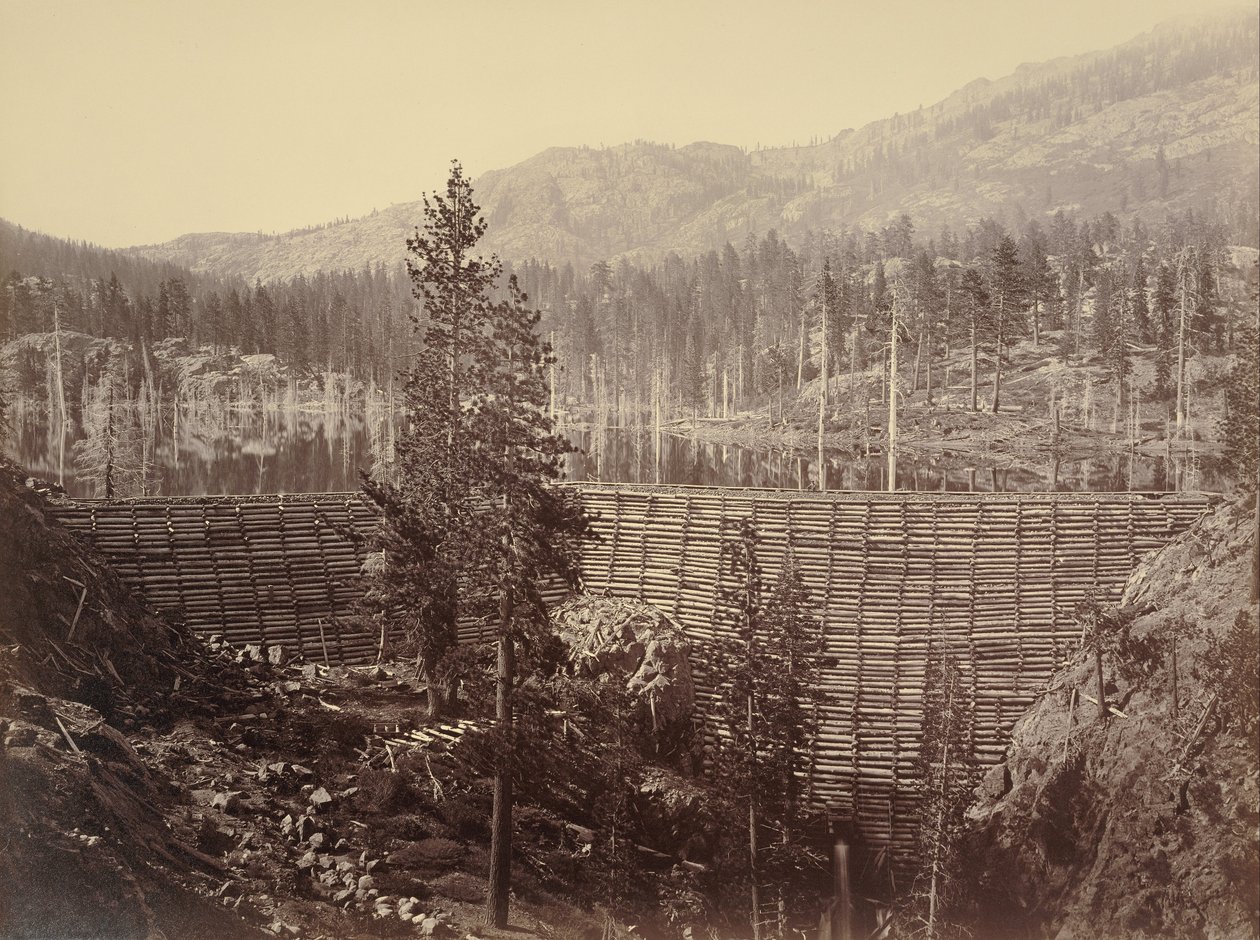 Dam and Lake, Nevada County, nära utsikten av Carleton E. Watkins