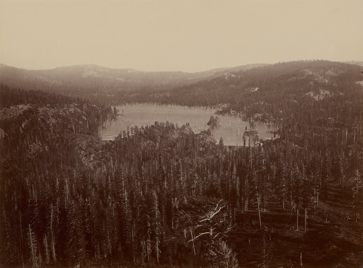 Dammar och sjöar, Nevada County, Distant View av Carleton E. Watkins