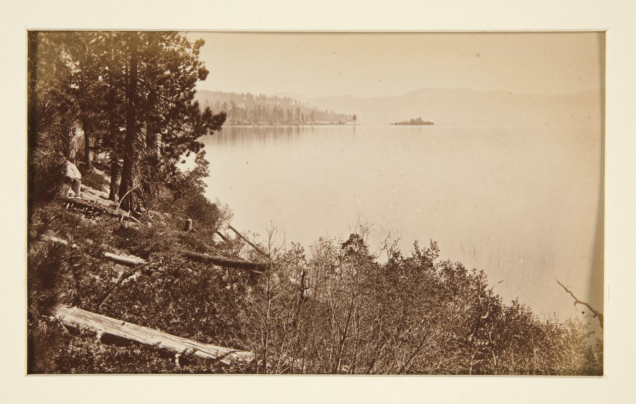 Fyra järnvägsscener och fyra vyer över Lake Tahoe: Lake Tahoe från Artist Rocks av Carleton E. Watkins