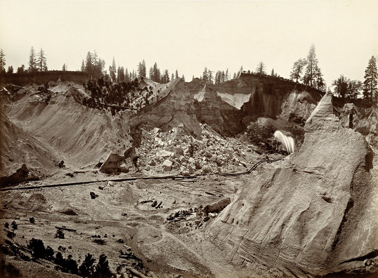 Union Diggings, Columbia Hill, Nevada County av Carleton E. Watkins