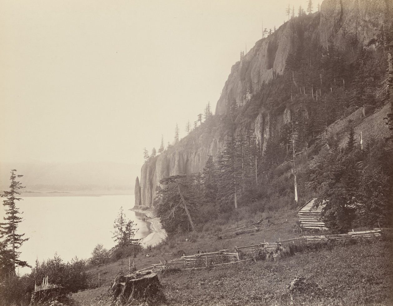 Cape Horn, Columbia River,1867 (foto) av Carleton Emmons Watkins
