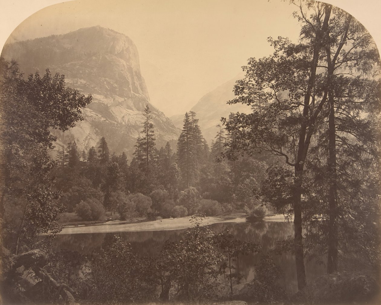 Sjön vid foten av Half Dome, 1861. av Carleton Emmons Watkins