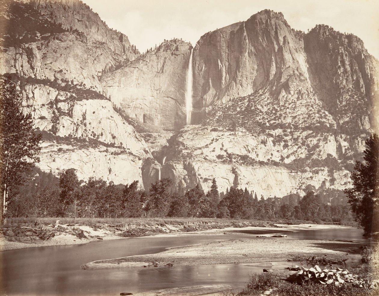 Yosemite Falls, 2 634 fot, ca. 1872, tryckt ca. 1876. av Carleton Emmons Watkins