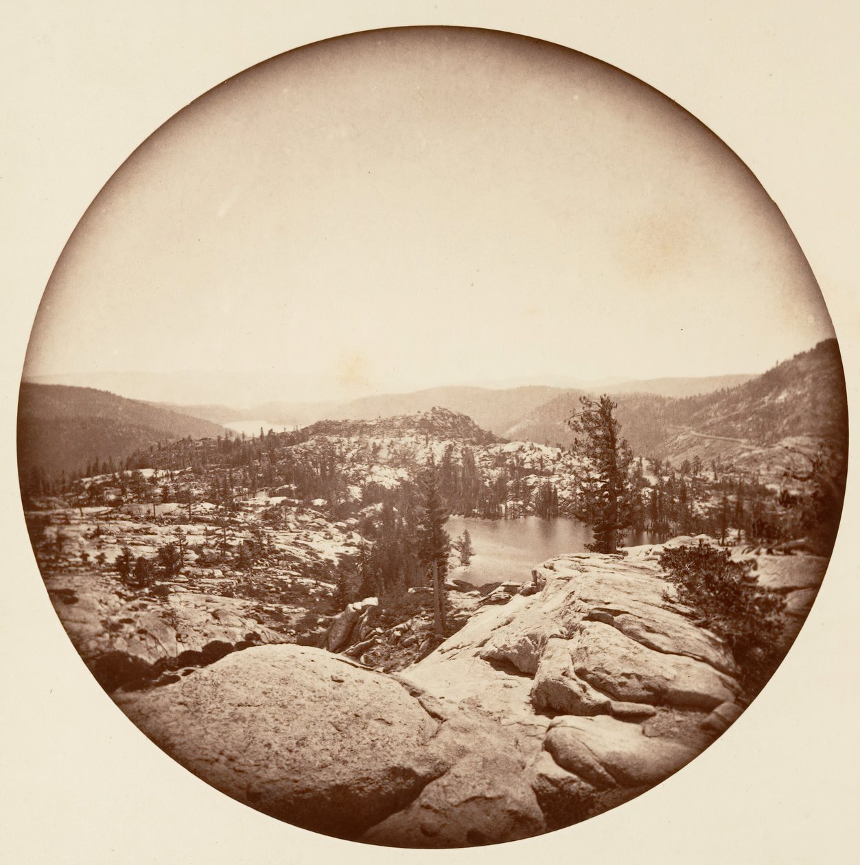 [Yosemite National Park, Kalifornien], ca. 1878. av Carleton Emmons Watkins