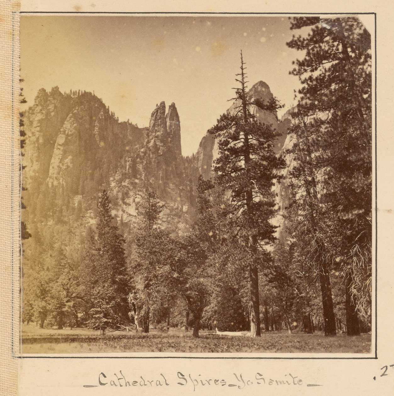 Katedralens spiror, 2200 fot av Carleton Watkins