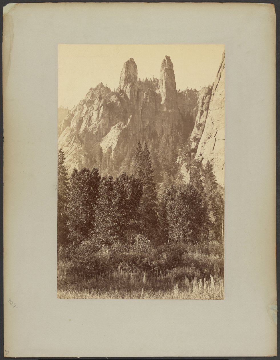 [Sentinelklipporna, Yosemite] av Carleton Watkins