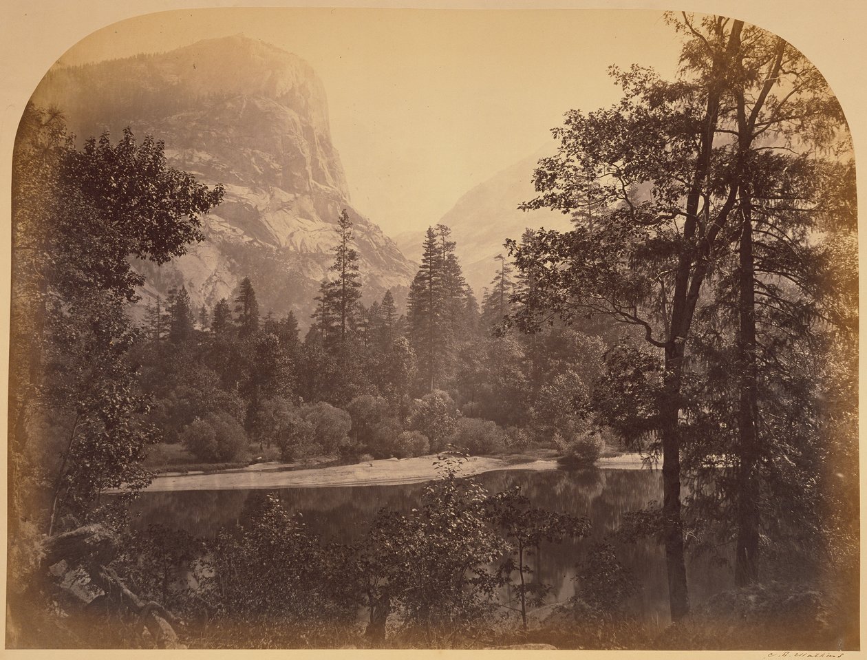 [Sjön - Yosemite] / [Ah-Wi-Yah-sjön, Yosemite] / [Mirror Lake och Mount Watkins, Yosemite] av Carleton Watkins