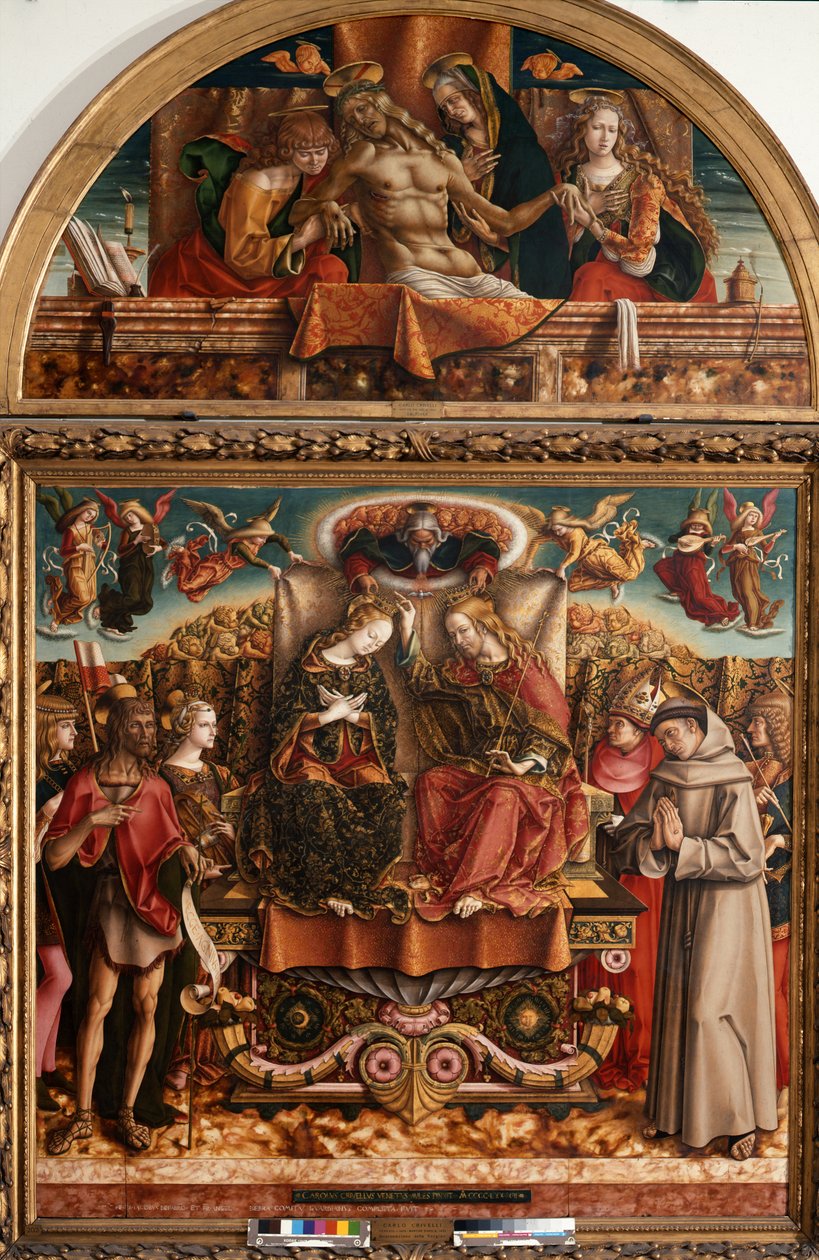 Jungfruns kröning med den heliga treenigheten och de heliga av Carlo Crivelli