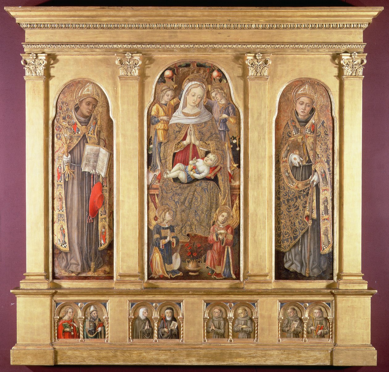 Jungfru och barn med heliga Bonaventura och Ludvig av Toulouse, ca 1489 (tempera med guld- och oljeglasyr på panel) av Carlo Crivelli