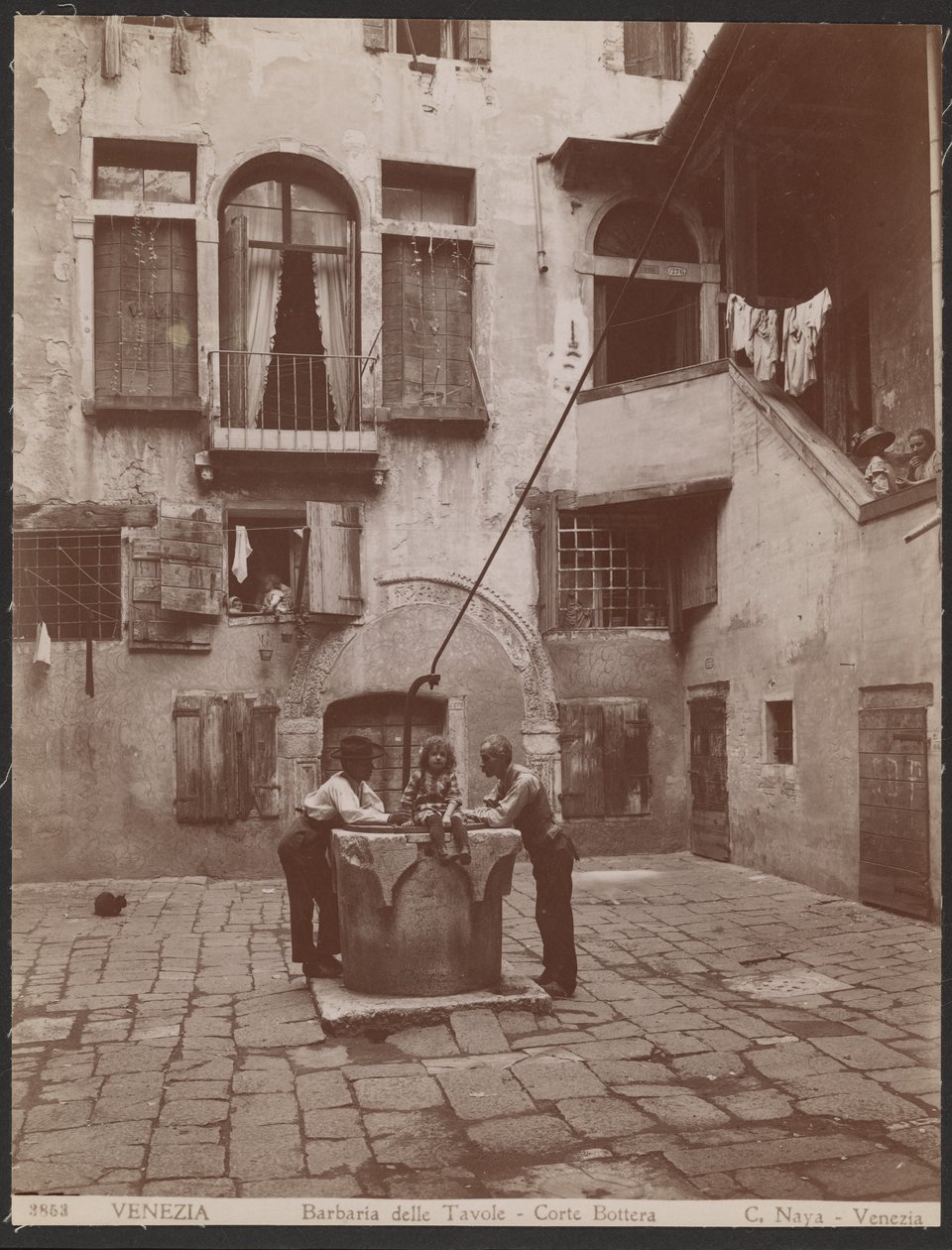 Barbaria delle Tavole – Bottera Courtyard av Carlo Naya