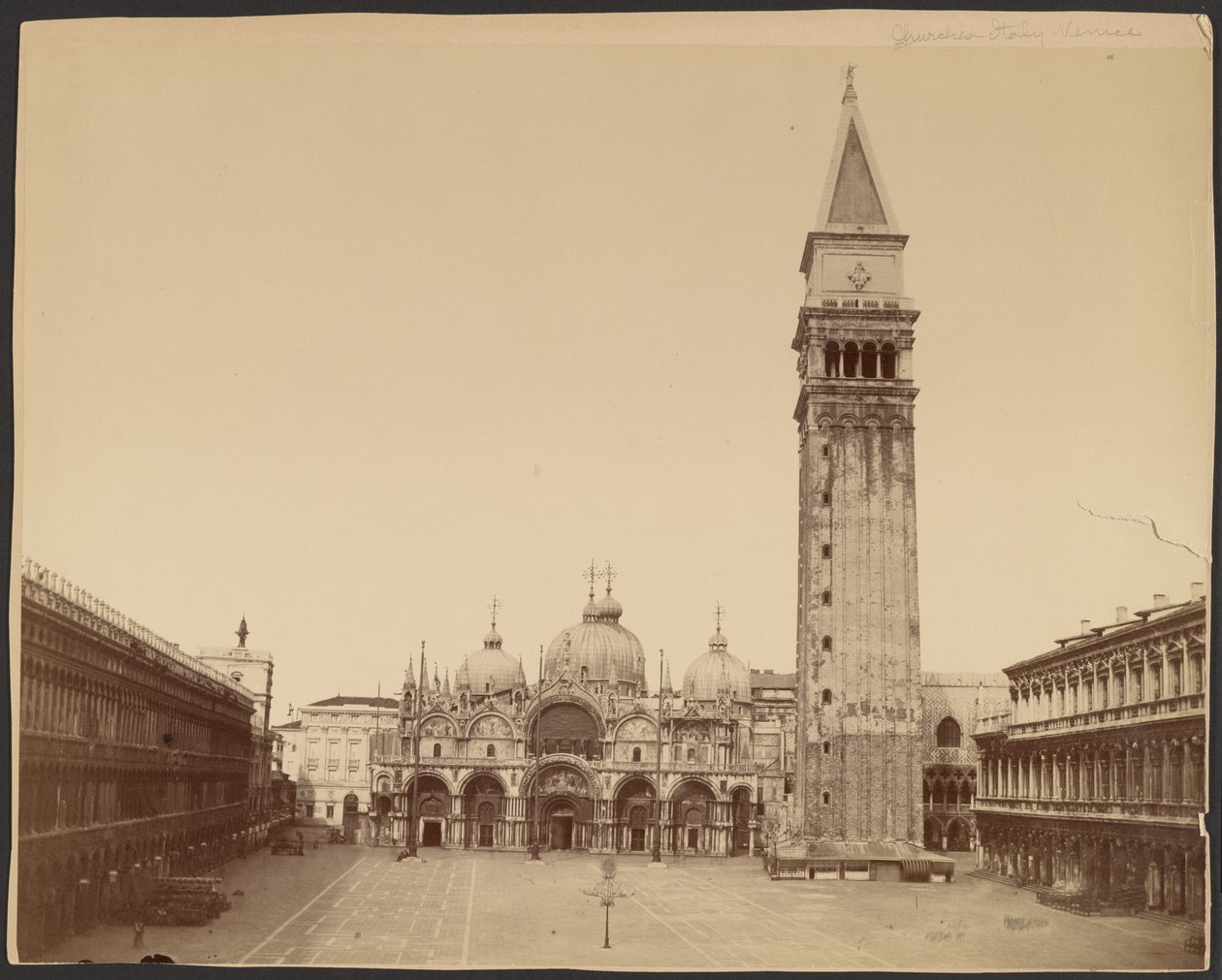 S:t Marco-kyrkan med klocktornet, Venedig av Carlo Naya