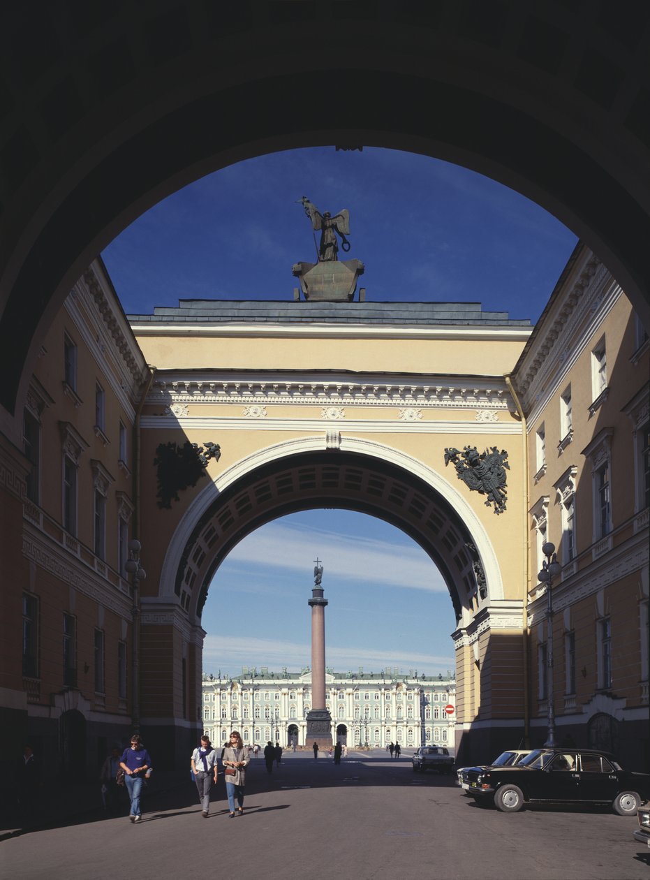 Triumfbågen i generalstabsbyggnaden i Sankt Petersburg, 1819-1829 av Carlo Rossi
