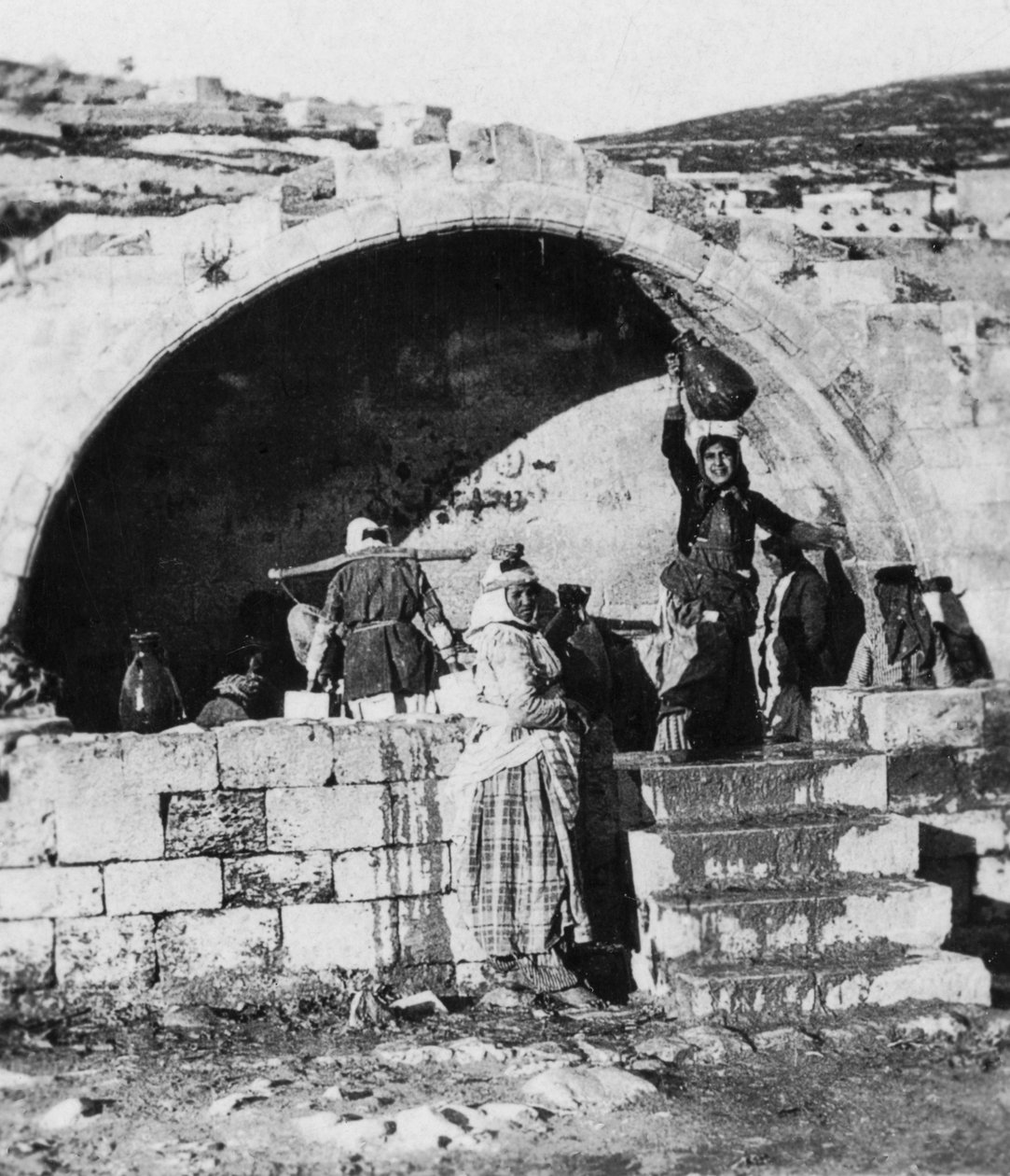 Jungfruns fontän, Nasaret, Palestina, c1927-c1931 av Cavanders Ltd