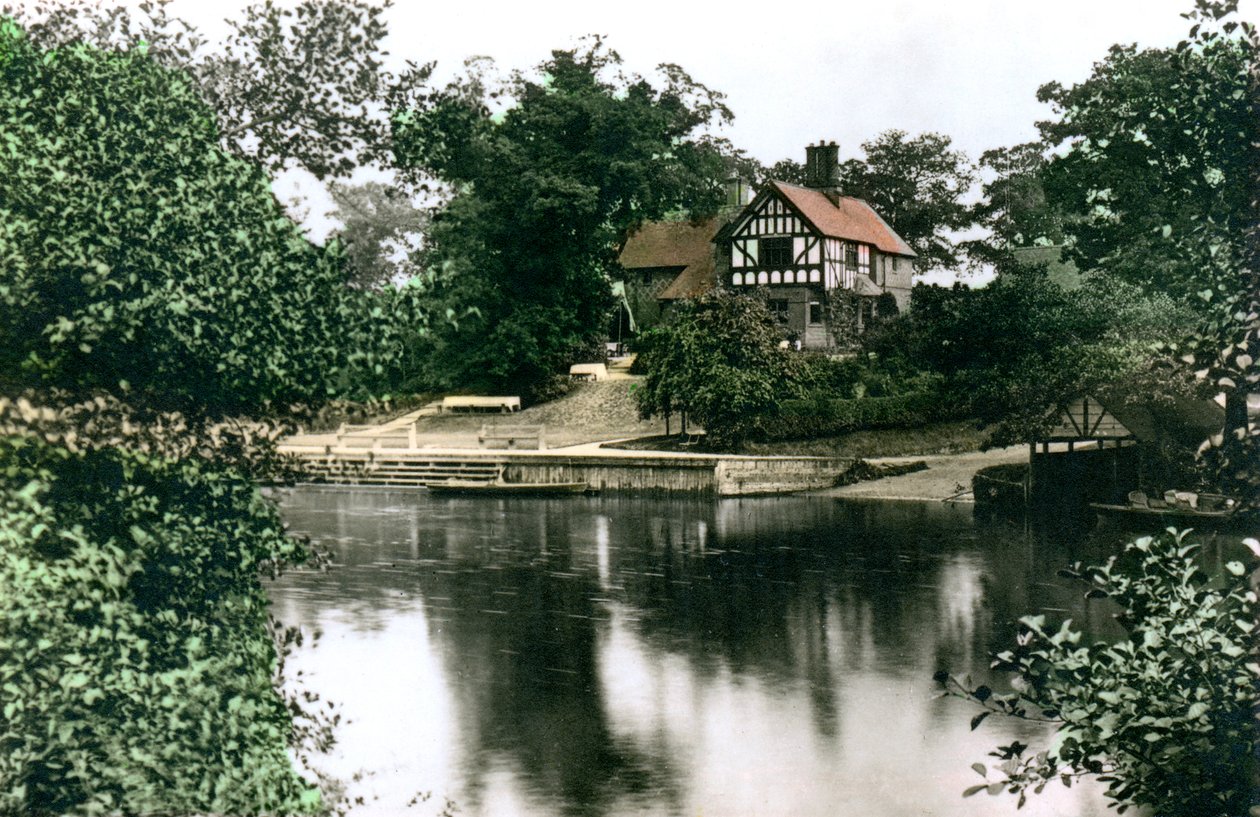 The River Dee i Chester, Cheshire, 1926. av Cavenders Ltd