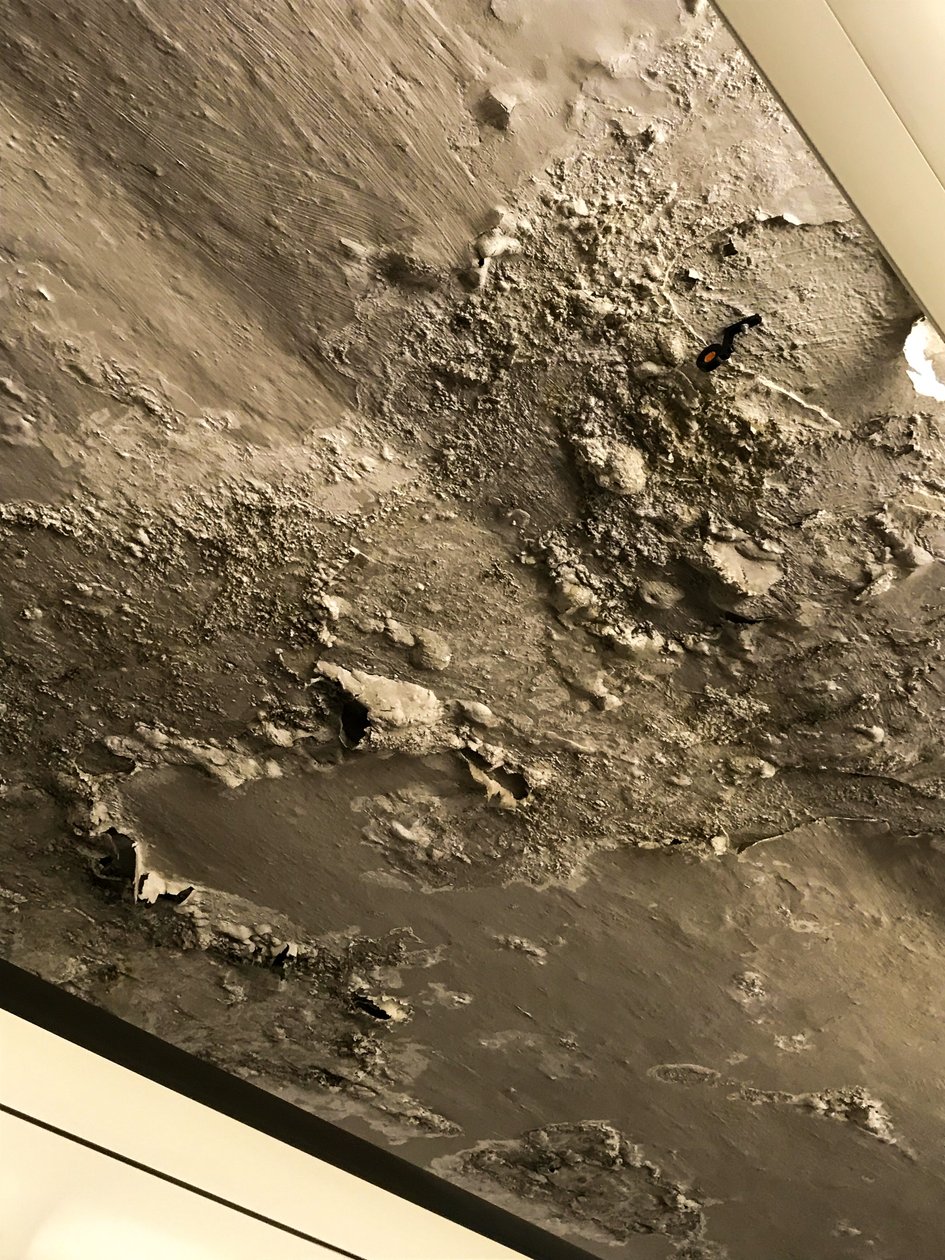 Komposition - Metro, 2019 (foto) av Cécile Jamet