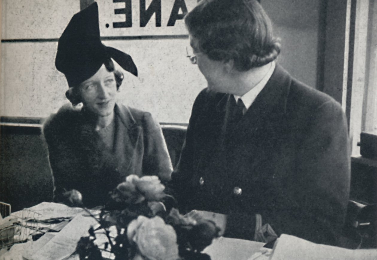 En annan hatt snart, 1941 av Cecil Beaton