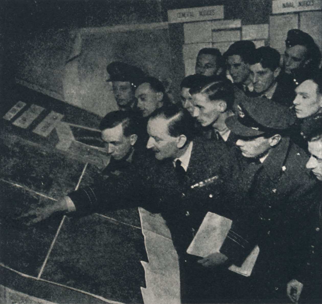 Funktioner i målområdet, 1941 av Cecil Beaton
