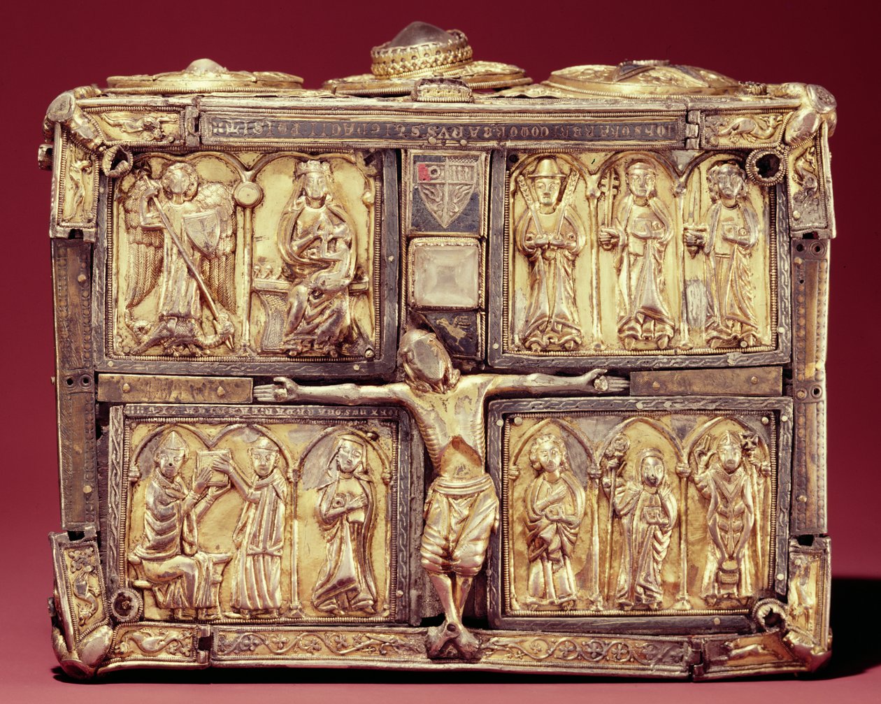 Toppen av bokhelgedomen Domnach Airgid, Clones, County Monaghan, 800-talet, ombyggd ca 1350 (idegran täckt med tennbelagda brons och silverförgyllda plattor) av Celtic