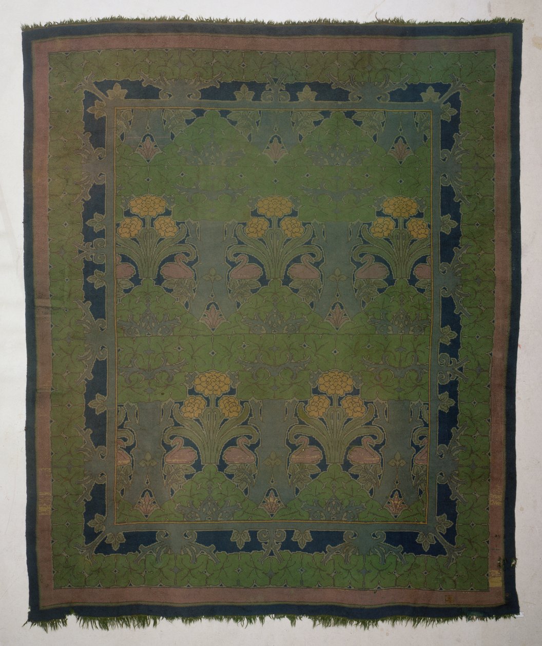 Donegal Carpet (se även 131998) av Charles Francis Annesley Voysey